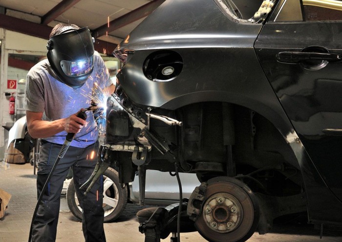 Karosszérialakatost keresünk