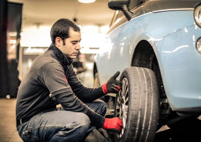 Gumiszerelőt keresünk Ausztriába, Weizba