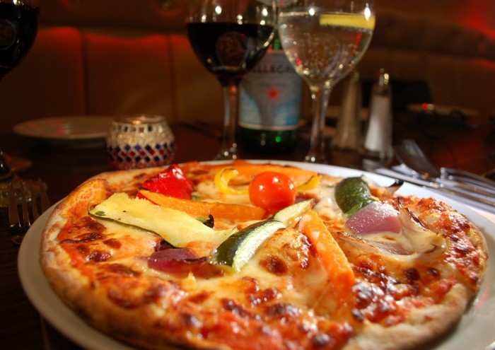 188/2. Fizetőpincér munka Németországban Bayerisch Zell